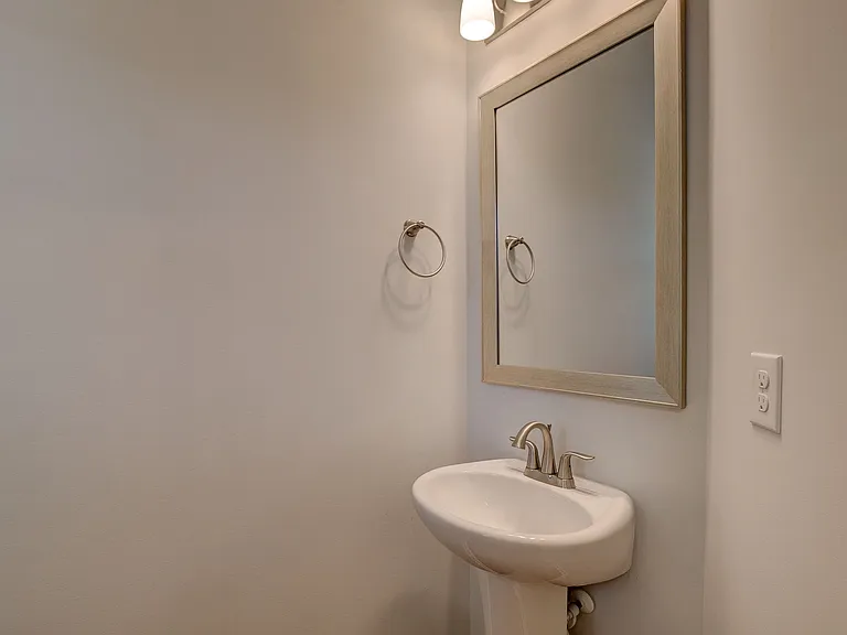 416 Sandfarm Trl — Photo 15