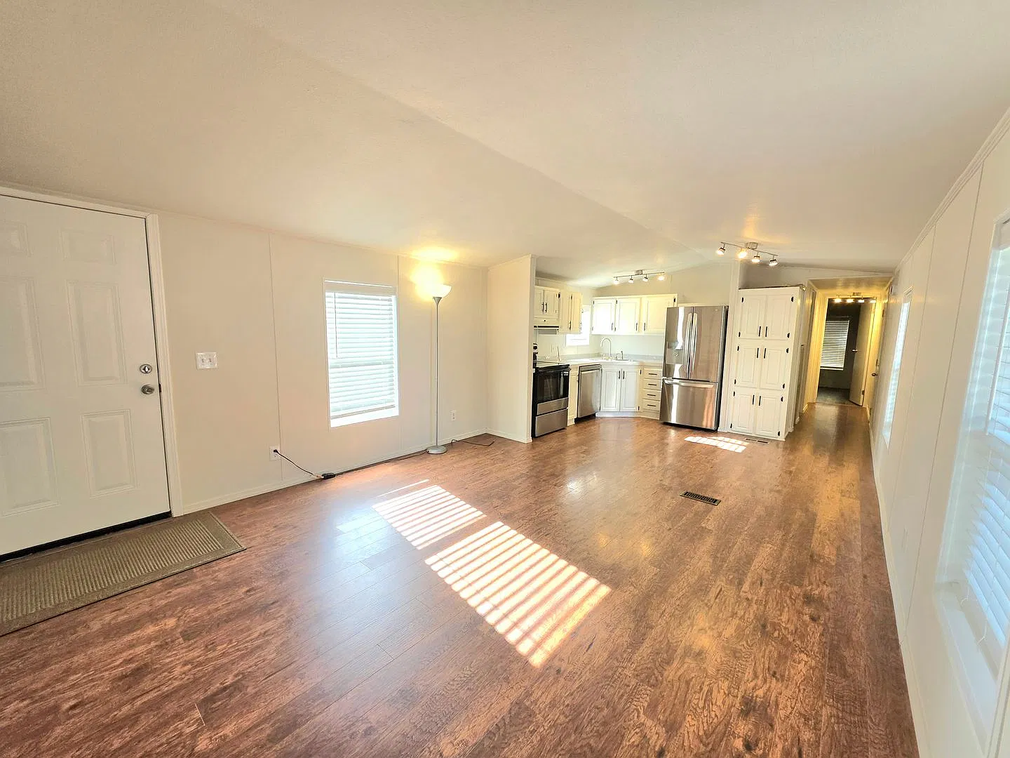 Fully Renovated 2-Bedroom Mobile Home in Hayden — Photo 3