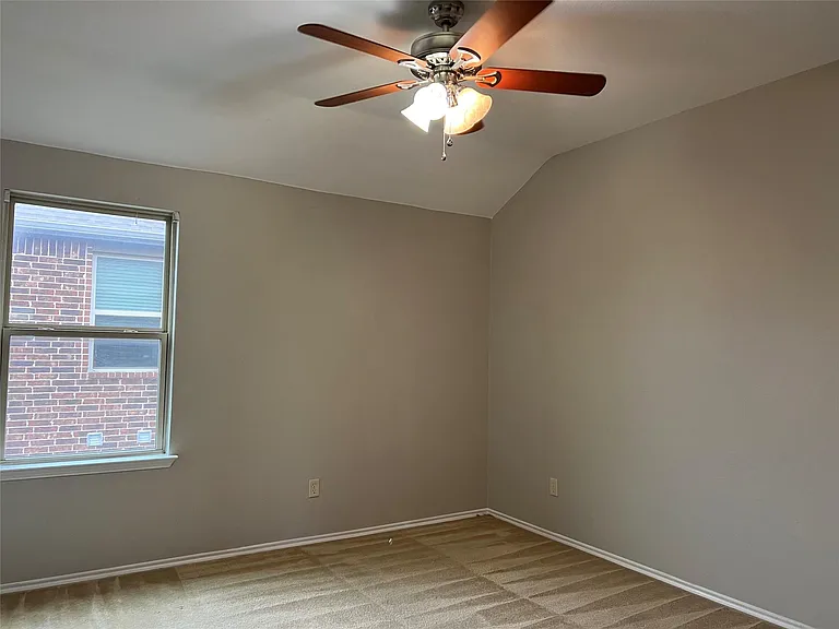 1115 Gaines Rd — Photo 15