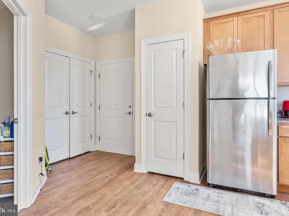 63 E Main St APT 309, Marlton, NJ 08053