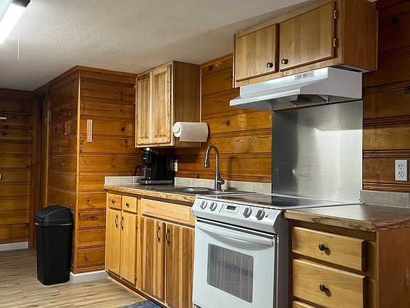 4th image of 805 E Court St #A