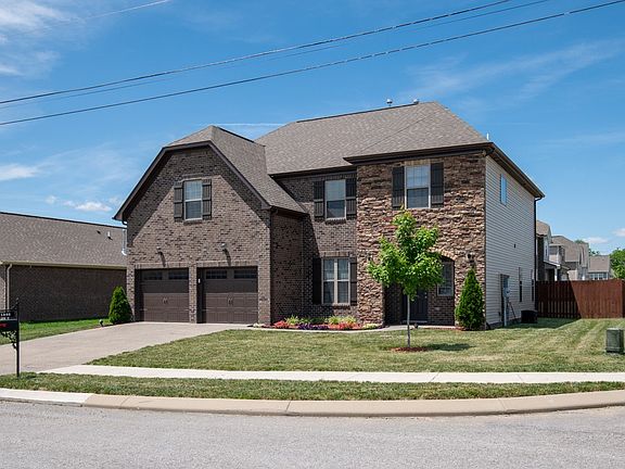 2nd image of 1040 Ellington Dr