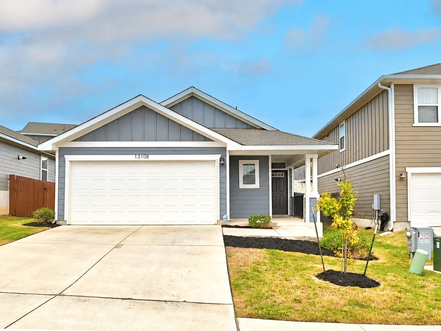 3 bed, 1400 sqft, $1,895 — Photo 2