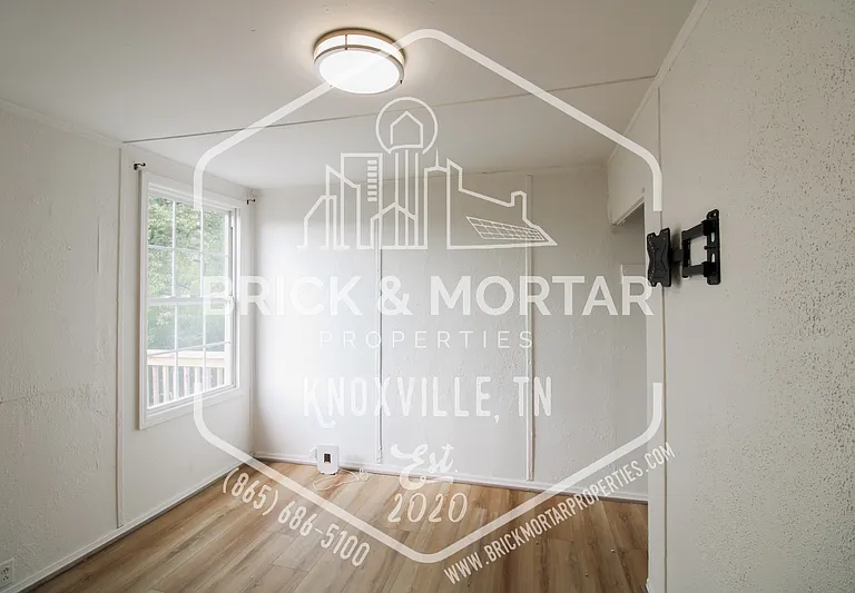 2417 Fillmore Ave — Photo 12