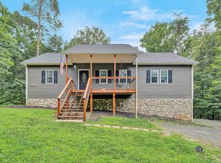 1074 Long Pine Ct, Moneta, VA 24121