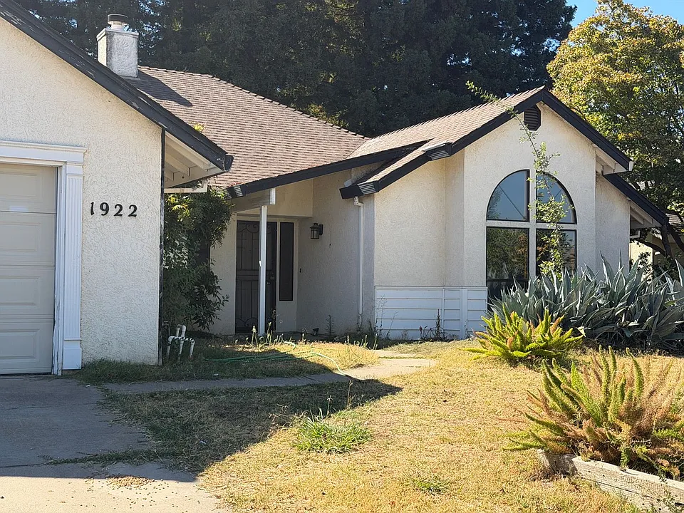 1922 Gray Ave