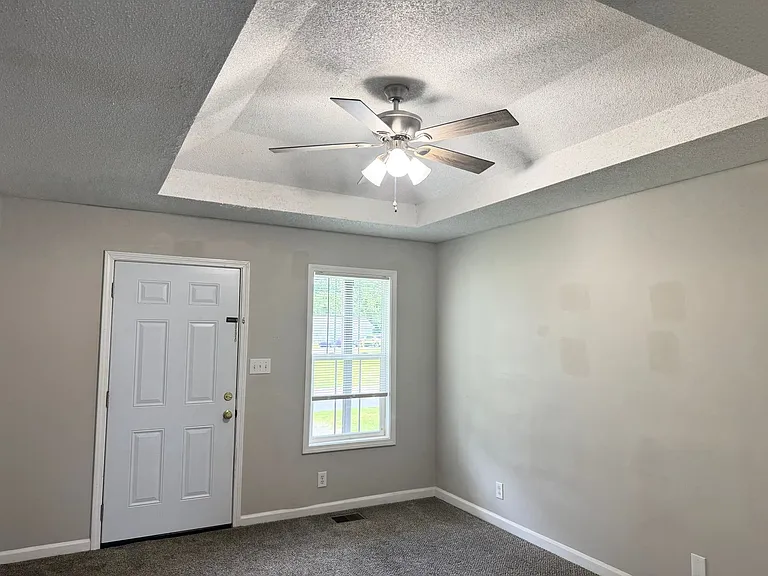 1200 Carol Dr — Photo 2