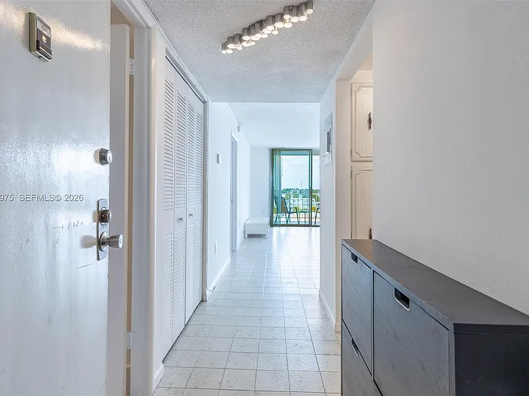 6900 Bay Dr #6H — Photo 5