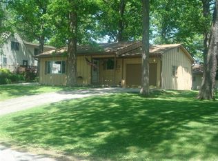 140 W Oakley Ave, Lowell, IN 46356