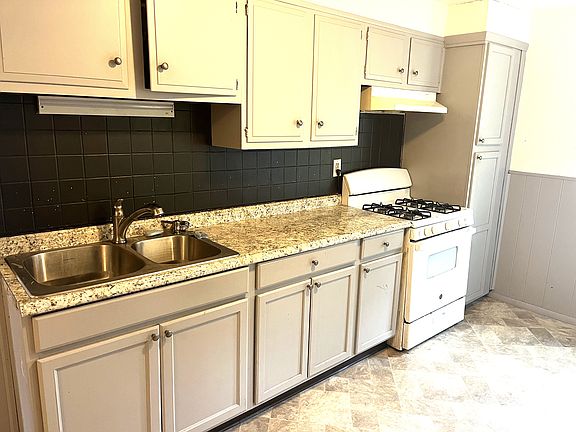 4th image of 409 Ross St #1