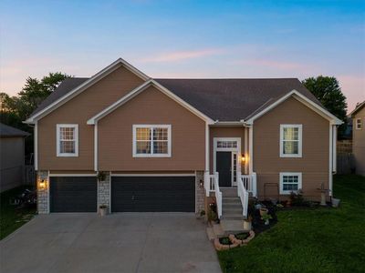 1112 Creekside Ct, Raymore, MO, 64083