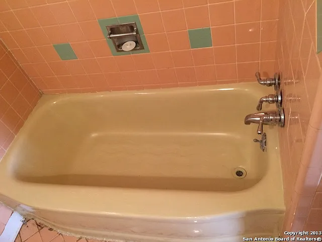 2139 Babs Dr — Photo 15