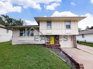 8406 E 93rd St, Kansas City, MO 64138