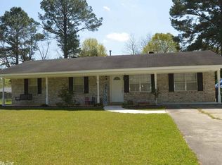 137 McKnight Dr, Monticello, AR 71655