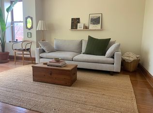 2105 W Huron St #1, Chicago, IL 60612