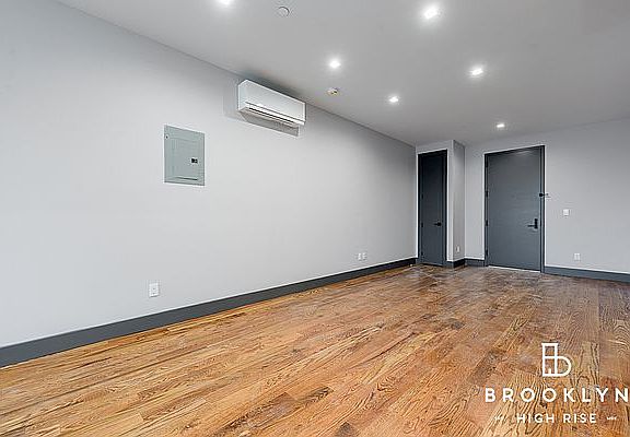 4th image of 1461 Gates Ave #4C