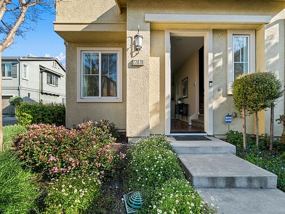 3rd image of 22870 Amador St