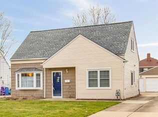 7426 Lanier Dr, Middleburg Heights, OH 44130