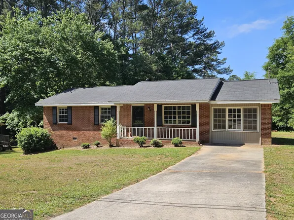 858 Pine Shadow Ln, Winder, GA 30680