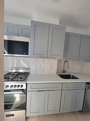 Rented by David Francis New York LLC | media 4