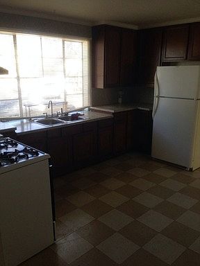 3rd image of 11426 Hayne Blvd