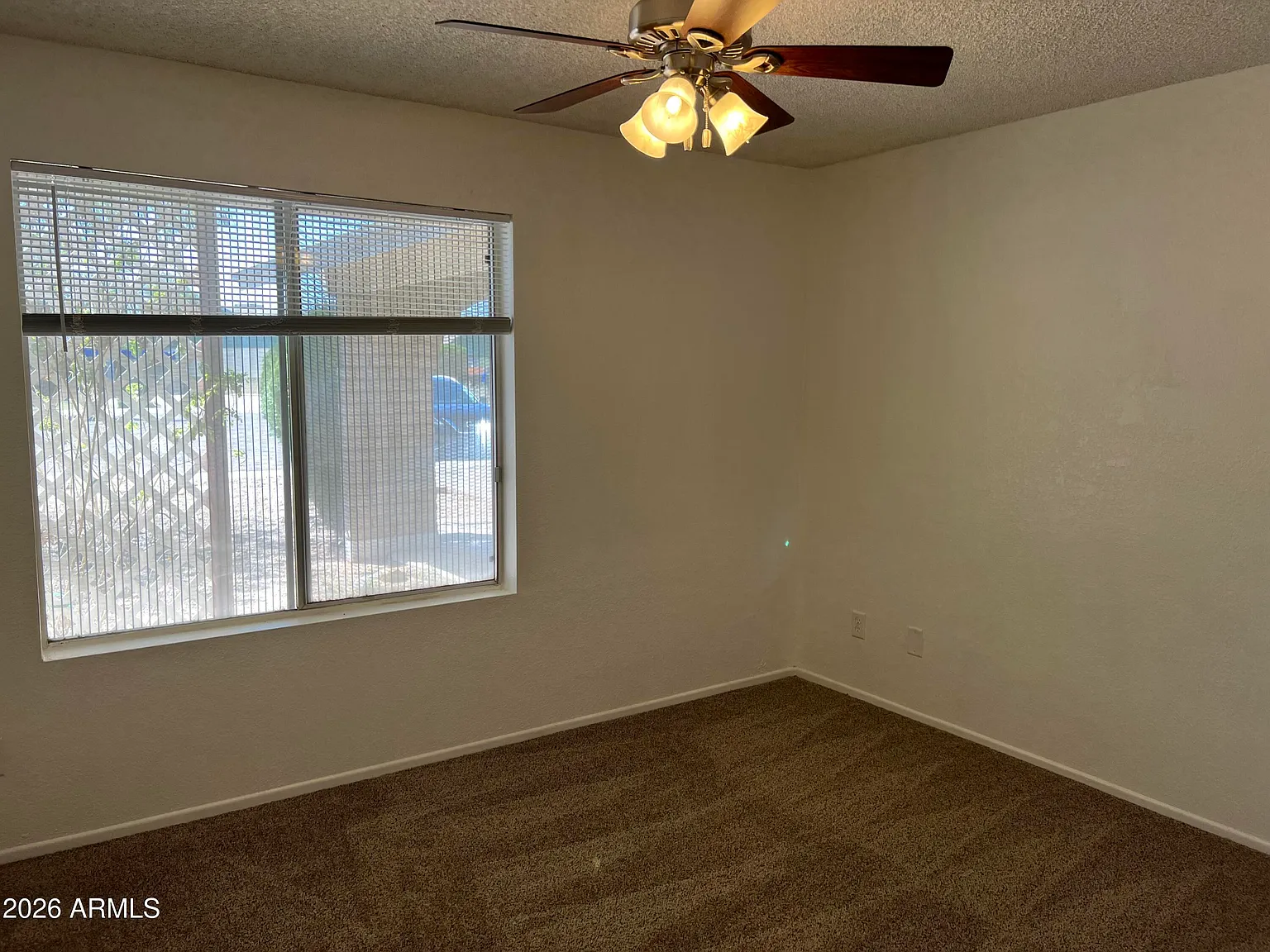 3 bed, 2.0 bath, 1554 sqft, $2,000 — Photo 4