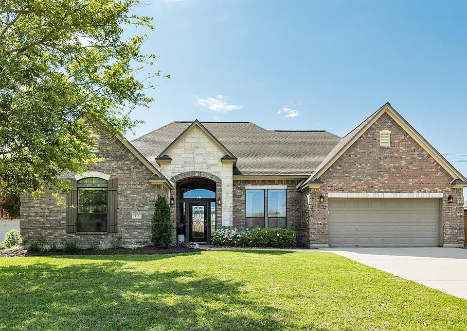 1st image of 113 Deerwood Dr