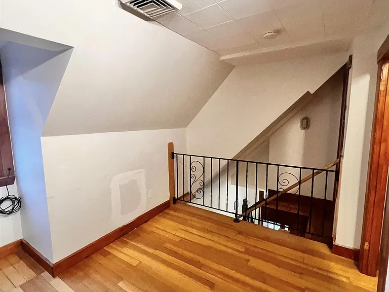 34 William St #1 — Photo 14