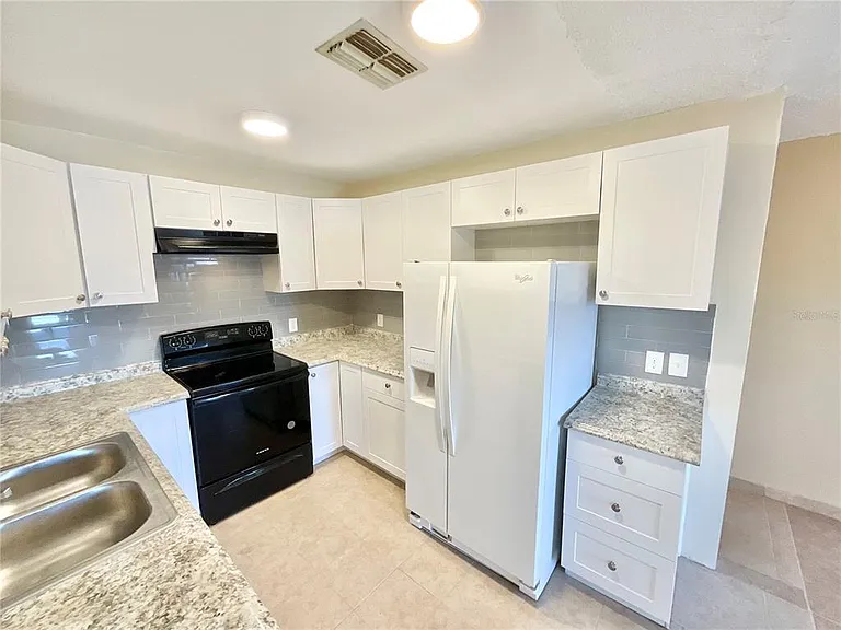 3127 Corona Dr — Photo 5