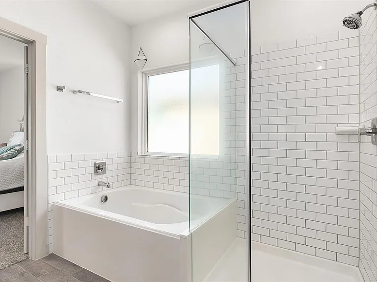 2421 Mar Vista Ln — Photo 19