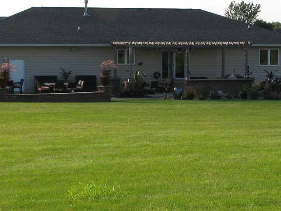 2nd image of 1001 Sal Ave