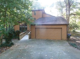 10875 Shallowford Rd, Roswell, GA 30075