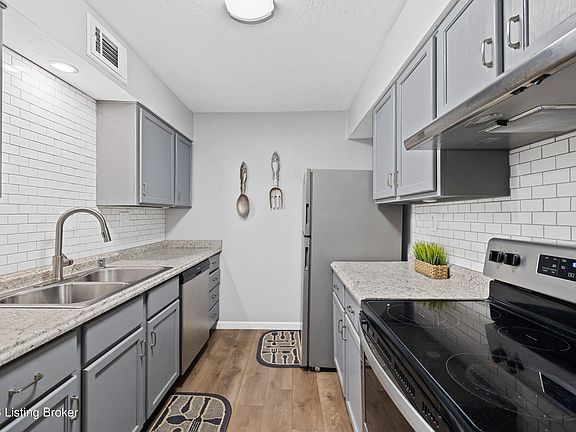 3rd image of 3508 Lodge Ln APT 123