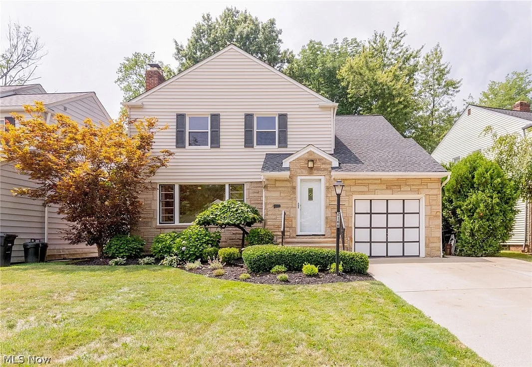 2166 Lyndway Rd photo 1