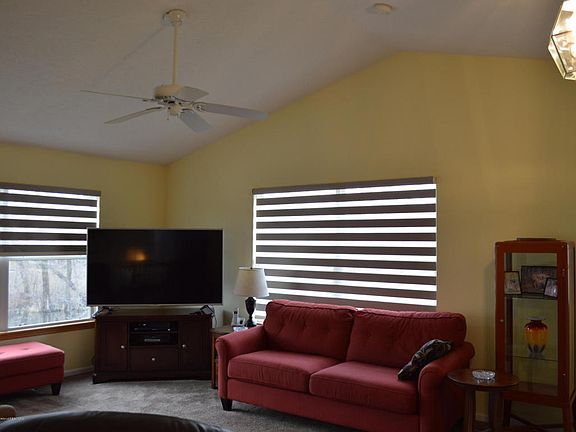 4th image of 2033 Wyndham Hills Dr