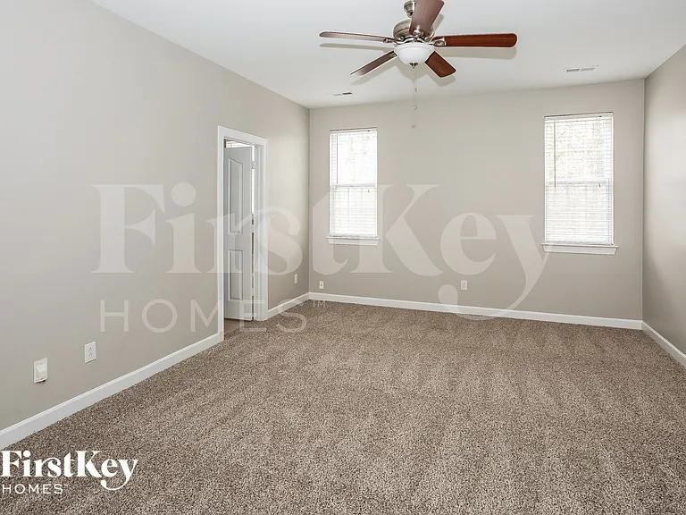 1504 Aries Ln — Photo 10