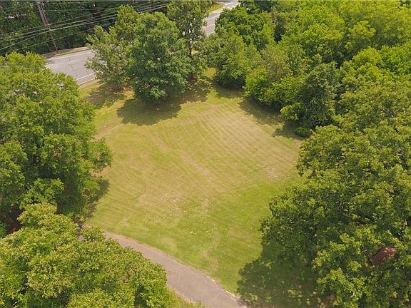 3rd image of 2875 Lower Roswell Rd #1-2