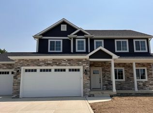 92 Bergamo Ct, Crown Point, IN 46307
