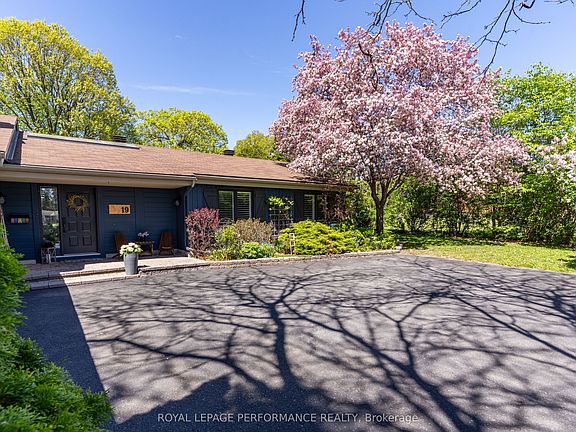2nd image of 19 Colley St