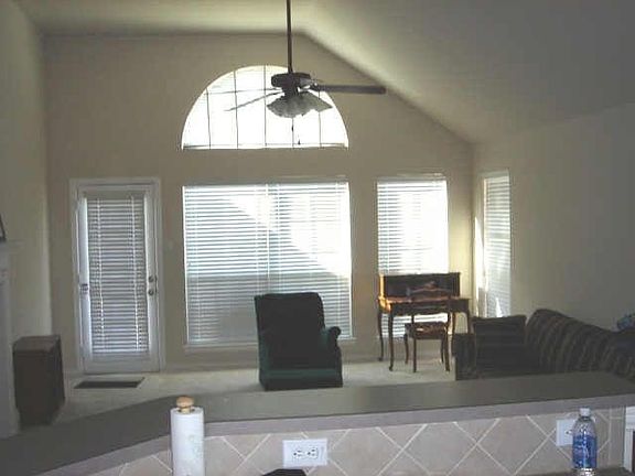 2nd image of 6303 Lakewood Dr