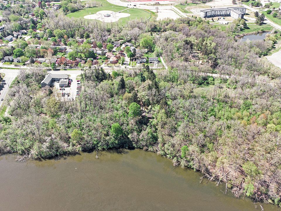 1st image of 1750 N Huron River Dr