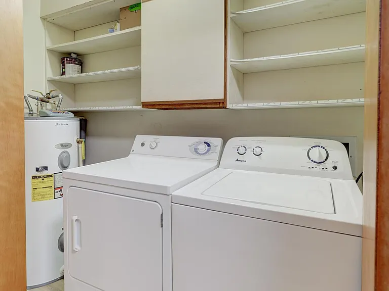 416 W Spring St #1 — Photo 22