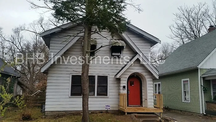 1026 N Goodlet Ave photo 1