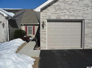 112 Touchstone Dr, Carlisle, PA 17015