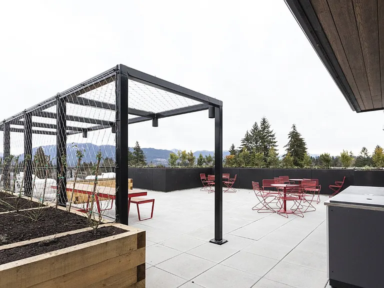 717 Como Lake Ave — Photo 17