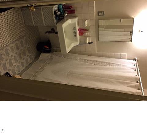2nd image of 920 Metcalf Ave APT 9B