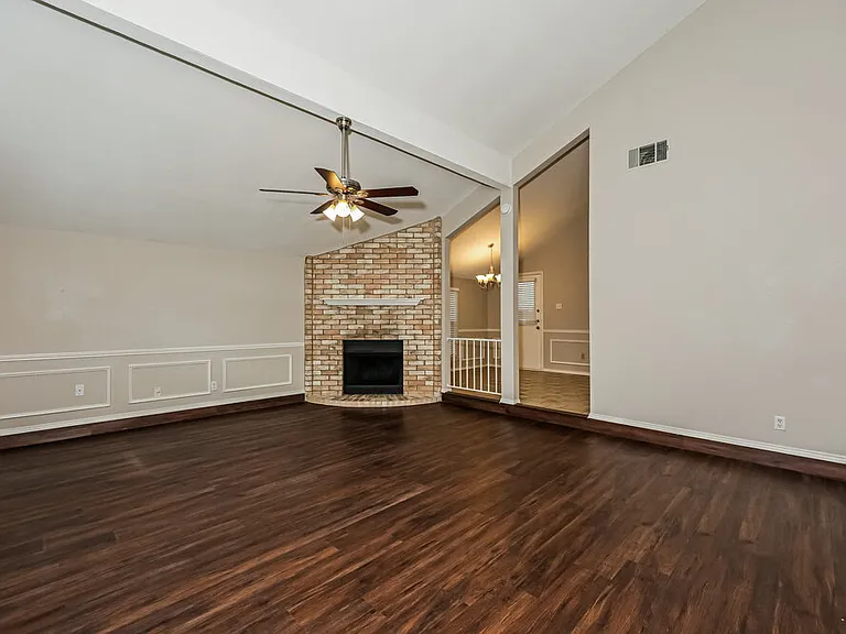 910 Blue Jay Dr — Photo 4