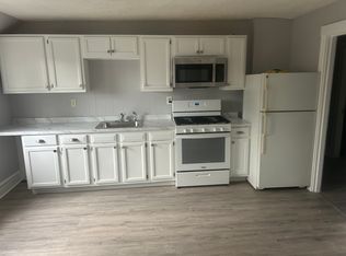 82 French St APT 2, Stoughton, MA 02072