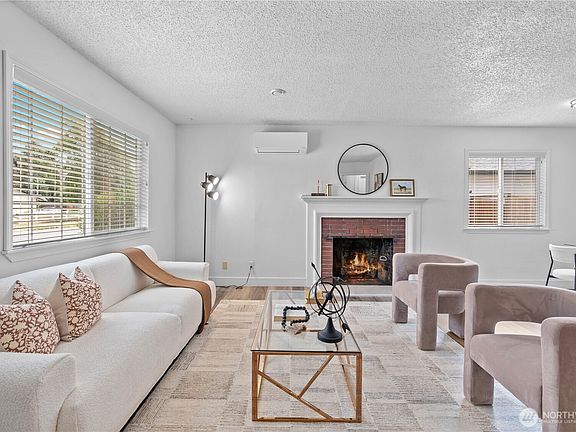 3rd image of 3914 N Gove Street