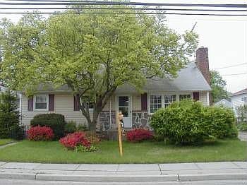 2nd image of 177 N 1st St